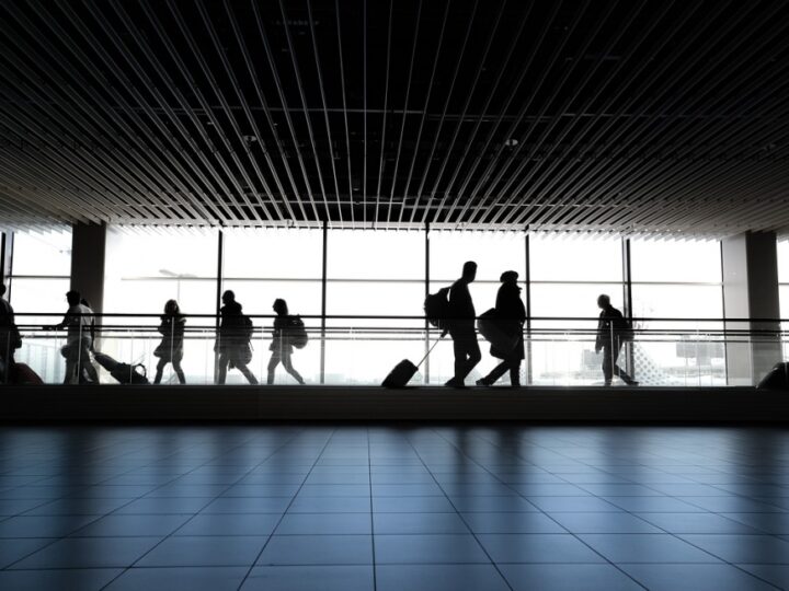 Pirotechnicy wezwani na wrocławskie lotnisko z powodu porzuconego bagażu