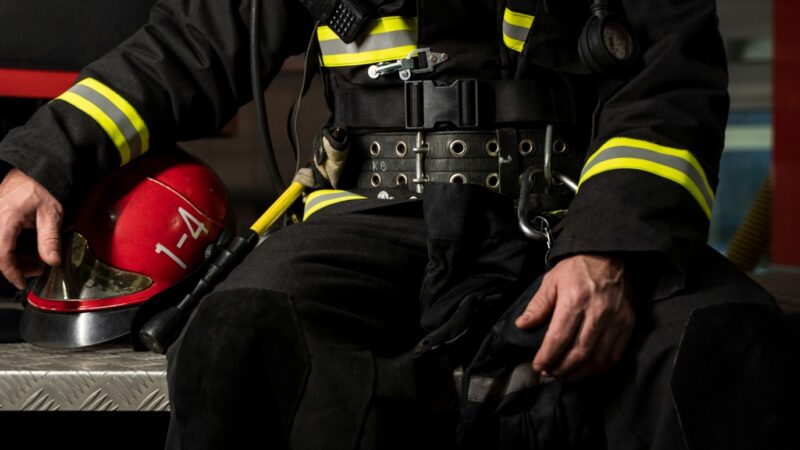 Tysiące syren w całym kraju oddają hołd młodym strażakom, którzy zginęli tragicznie