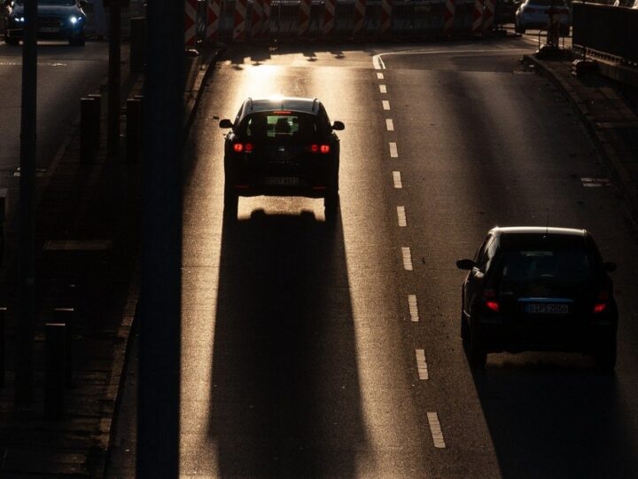 Wrocławska policja przerwała niebezpieczną jazdę mężczyzny z podrabianym prawem jazdy