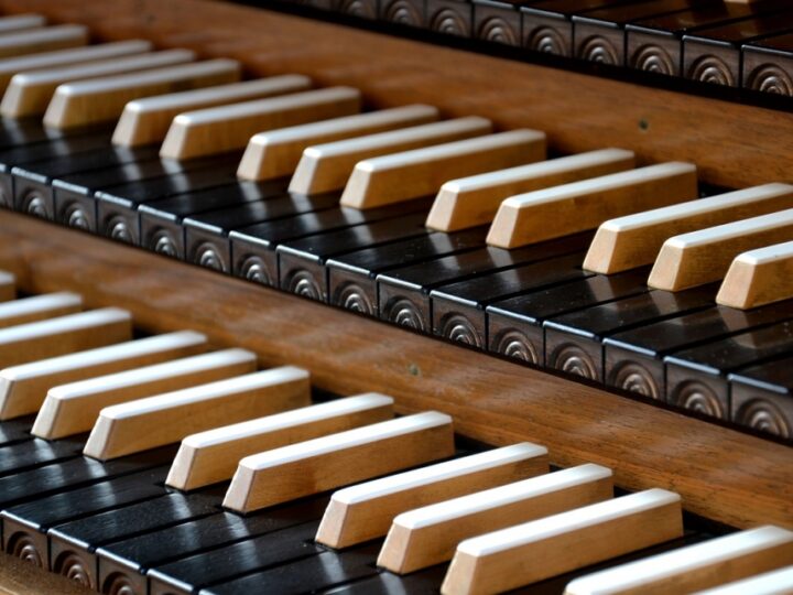 Letnie koncerty na organach Michaela Englera w bazylice św. Elżbiety: młodzi polscy artyści prezentują swoje umiejętności