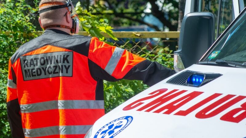 Tragiczny wypadek w Bielsku-Białej: 2,5-letnie dziecko spadło z balkonu na piątym piętrze