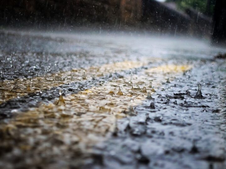 Instytut Meteorologii i Gospodarki Wodnej ostrzega przed intensywnymi opadami deszczu w Kotlinie Kłodzkiej