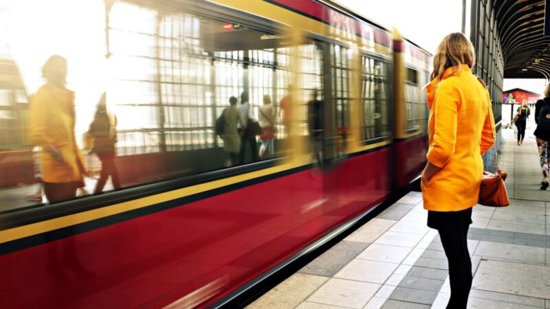 Awaria na trasie tramwajowej we Wrocławiu – utrudnienia na ulicy Szczytnickiej