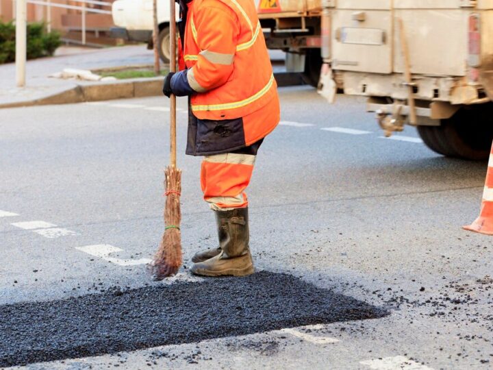 Leśnica wkrótce zyska nową jakość! Przebudowa 1,4 km Trzmielowickiej w toku