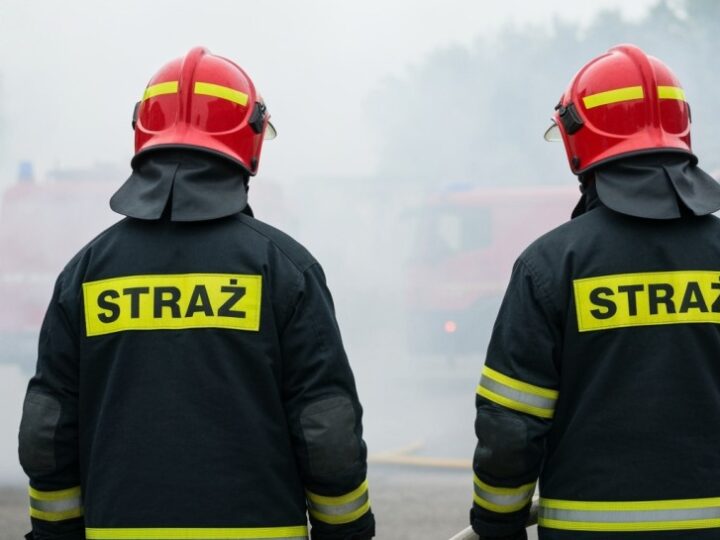 Pożar balkonu na 5. piętrze w Wrocławiu: szybka akcja straży pożarnej