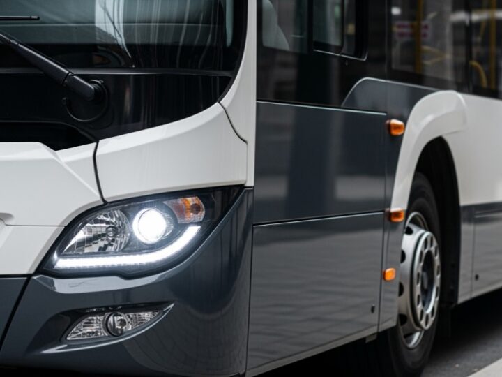 Autobusy wracają na Tarnogaj: Nowe trasy po remoncie!