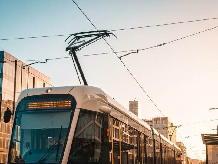 Rewolucja w komunikacji we Wrocławiu: Remont torowiska na Tarnogajskiej i nowe trasy autobusów!