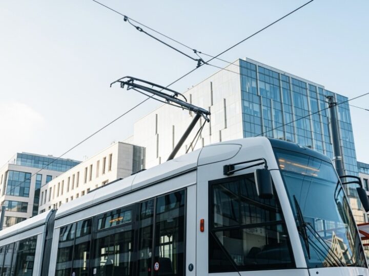 Tramwaje wracają na tory po kolizji na ul. Piłsudskiego!