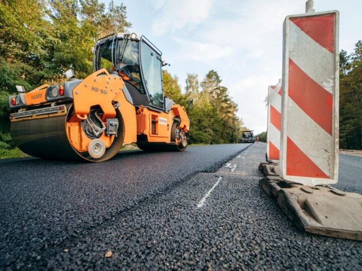Czernica rozświetli nowe latarnie – budowa oświetlenia drogowego rusza!