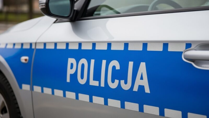 Dramatyczna strzelanina w Domasławiu: konflikt mężczyzn kończy się zniszczeniem auta