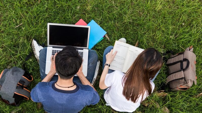 Dzieciństwo bez przemocy: Policjanci i uczniowie z Kunic w walce o lepszą przyszłość