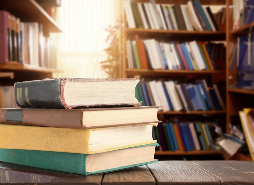 Księżycowa Wyprawa: Dzieci Odkrywają Magię Gwiazd w Bibliotece!