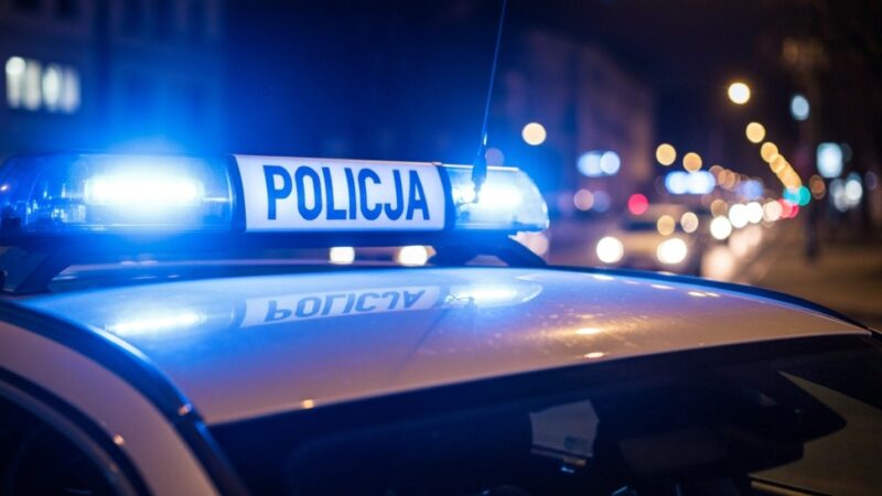 Policja w Legnicy rozbiła narkotykowy gang: Zatrzymany mężczyzna z prawie kilogramem nielegalnych substancji