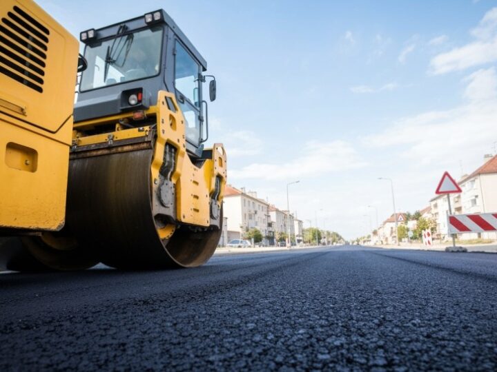 Ulica Czekoladowa otwarta! Autobusy 133, 607 i 933 wracają na trasy