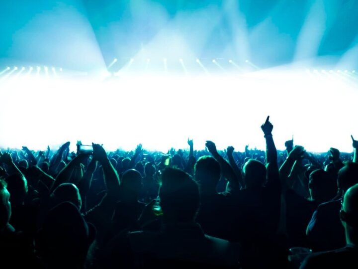 Wrocławskie Andrzejki: Magia, Tradycja i Niezapomniana Zabawa!