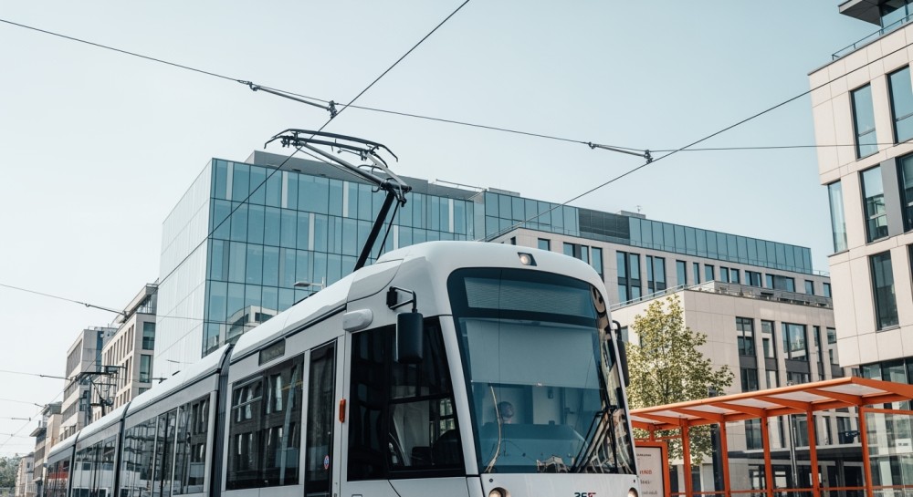 Tramwajowa awaria we Wrocławiu: nowa organizacja transportu i objazdy dla pasażerów