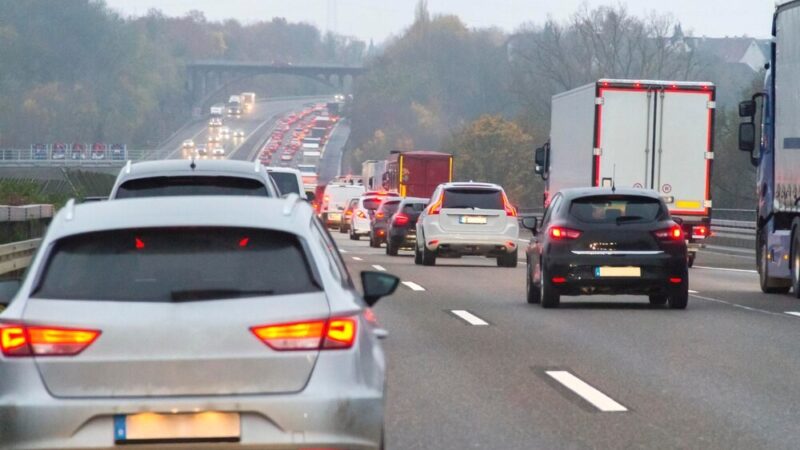 Kolizja na AOW: Korek wydłuża się do 3 km!