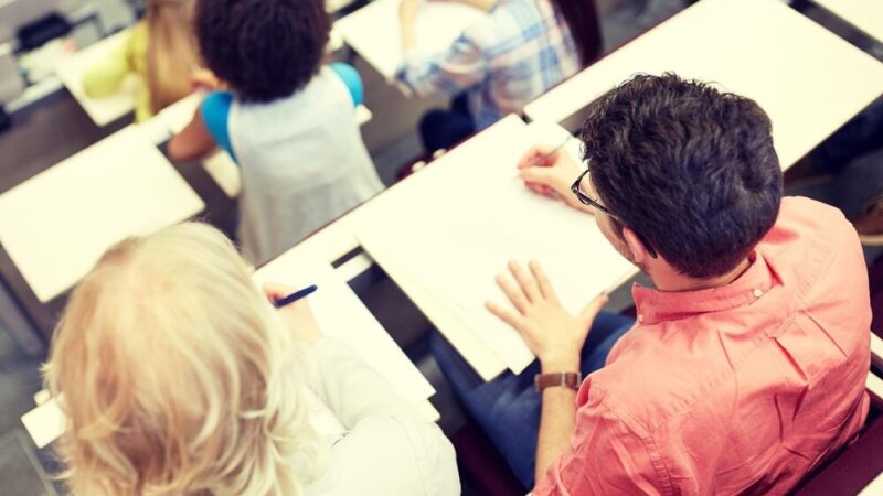 Mundurowe wyzwania: Licealiści z Wrocławia w akcji z policją