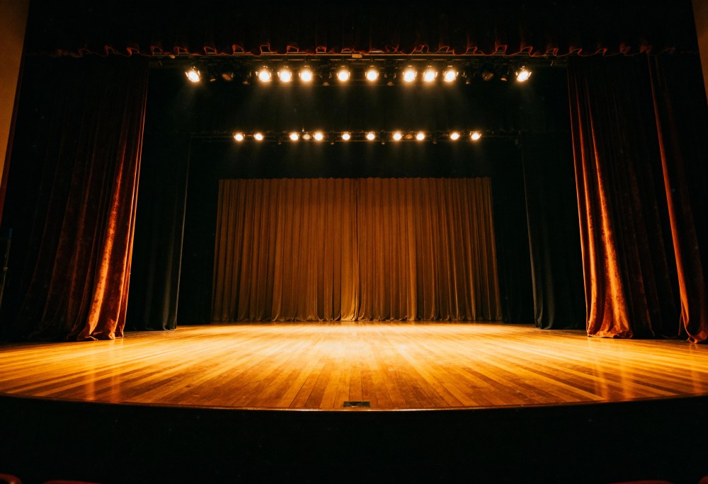 Wejdź w świat teatru z Agatą Skowrońską!