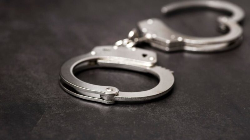 Policja w Ciepłowodach: Błyskawiczna reakcja na niebezpieczną awanturę z kuszą