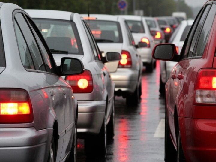 Poważne zatory na AOW po zderzeniu ciężarówki!