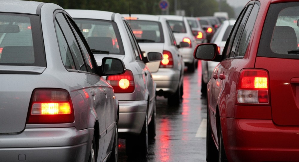 Poważne zatory na AOW po zderzeniu ciężarówki!