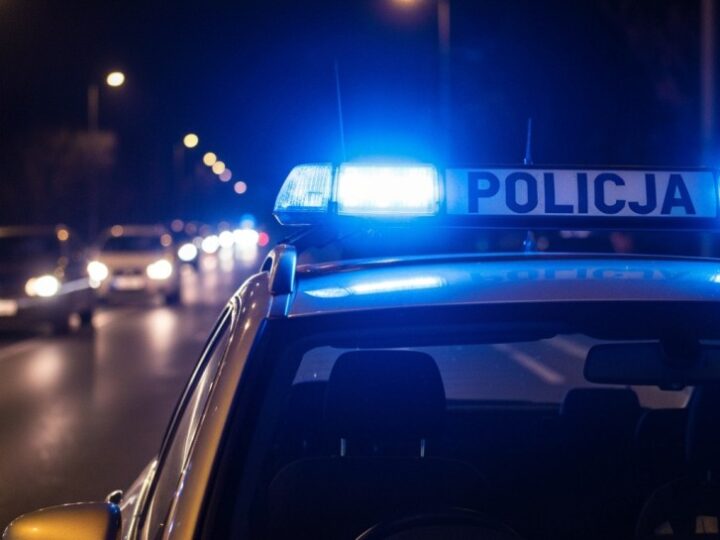 Młody oszust w rękach policji – 22-latek wciągnięty w proceder „na policjanta