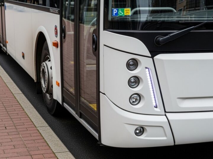 Nowe przystanki dla linii 904, 928 i 964 – co musisz wiedzieć?