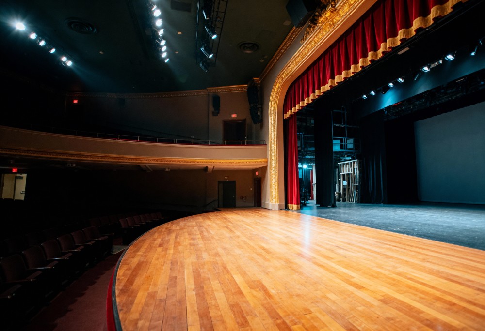 Amatorki: Miłość, przemoc i rzeczywistość na wrocławskiej scenie