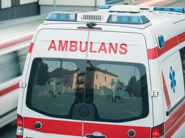 Zimowe wsparcie dla potrzebujących w Bielawie: Jak służby ratują życie?