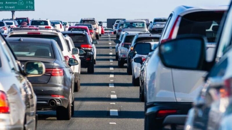 Korek na A4: Kolizja wstrzymuje ruch koło Wrocławia