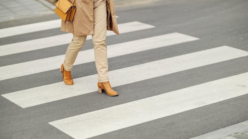 Odblaskowa choinka w Lubaniu: Świąteczna akcja dla bezpieczeństwa mieszkańców