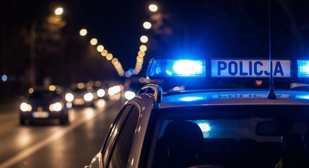 Szaleńcza jazda na stacji: Policja zatrzymuje nietrzeźwego agresora