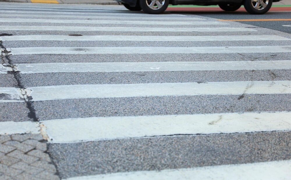 Zwiększ swoją widoczność – bezpieczeństwo pieszych po zmroku