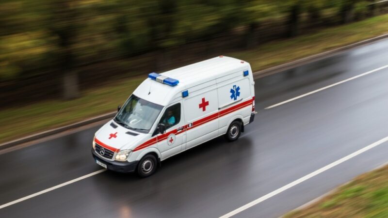 Alkohol i przemoc: Policja interweniuje w niebezpiecznym domu