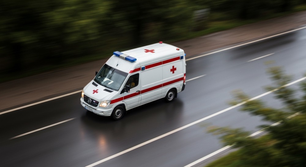 Policjanci z Kłodzka ratują zmarzniętą kobietę w mroźną noc