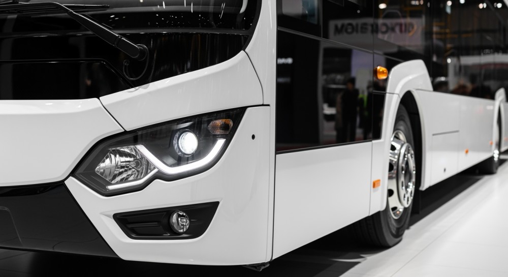 Nowe autobusy dla Czernicy: Zmiany w rozkładzie od stycznia 2026!