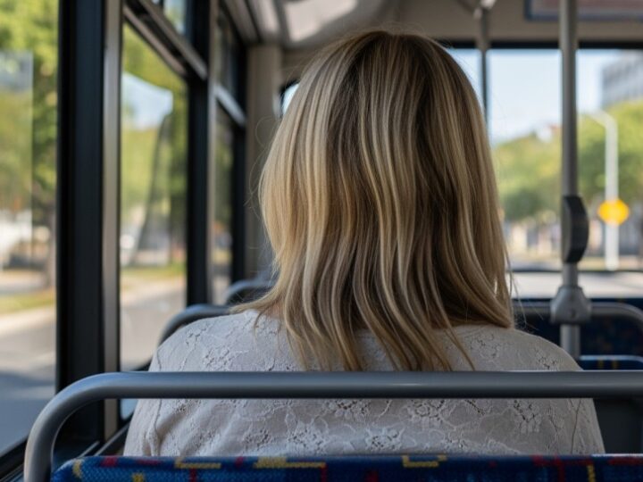 Nowoczesne wiaty przystankowe w Żórawinie – komfort podróży na wyciągnięcie ręki!