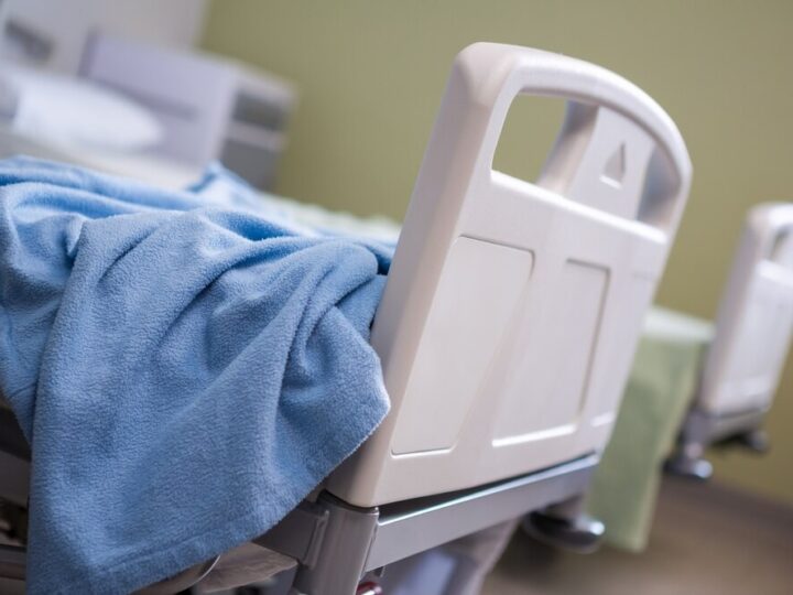 Nowa infolinia wsparcia dla osób z Alzheimera i ich rodzin