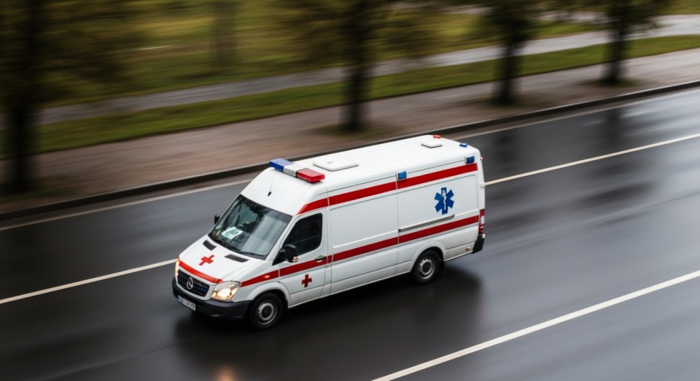 Niebezpieczne zabawy na lodzie: Apel o ostrożność po incydencie na Oławie