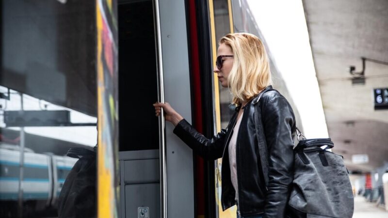 Nowe rozkłady jazdy dla linii 945 i 955: Co zmieni się od stycznia 2026?