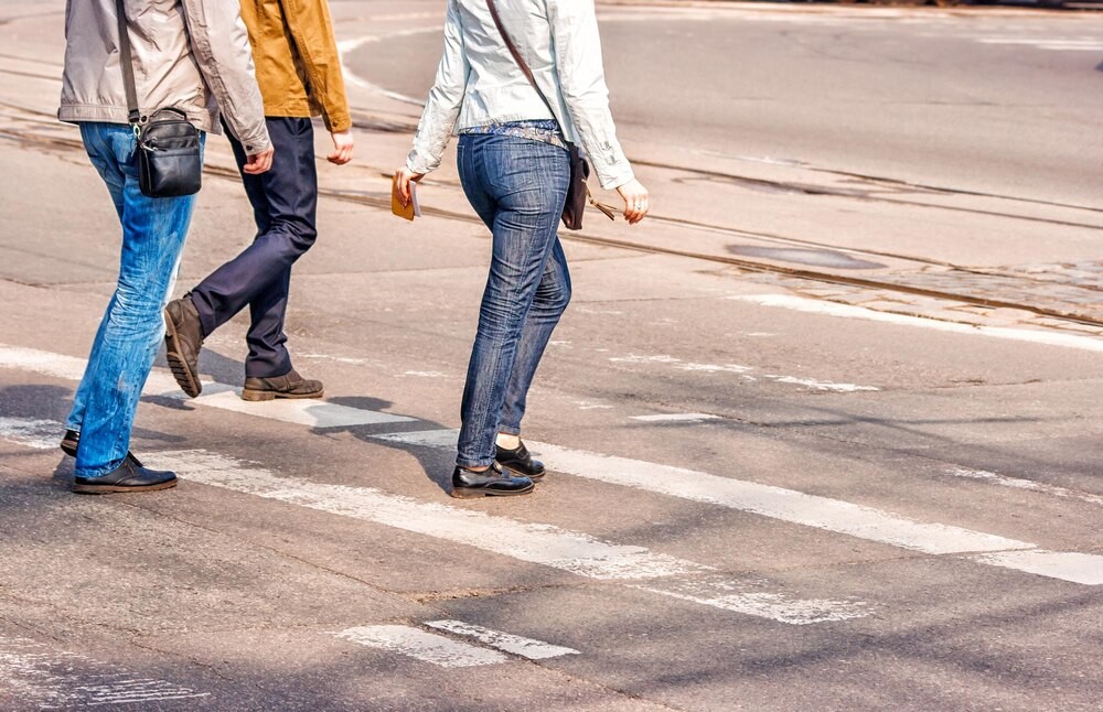Bezpieczniej na ul. Toruńskiej: Nowe światła na przejściu obok XIV LO