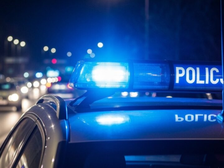 Złodziej przyłapany na „zakupach” bez płacenia w sklepie