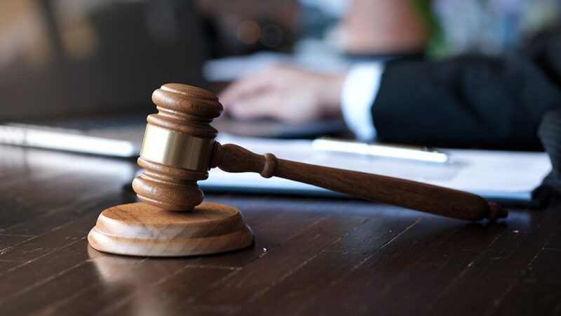 Fikcyjne faktury w ogniu śledztwa – wałbrzyska policja rozbija grupę przestępczą