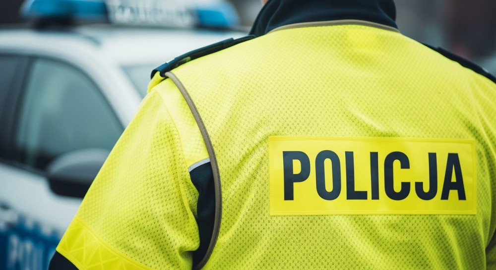 Zagrożenie na drodze: niesprawny pojazd i źle zabezpieczony ładunek w Jeleniej Górze