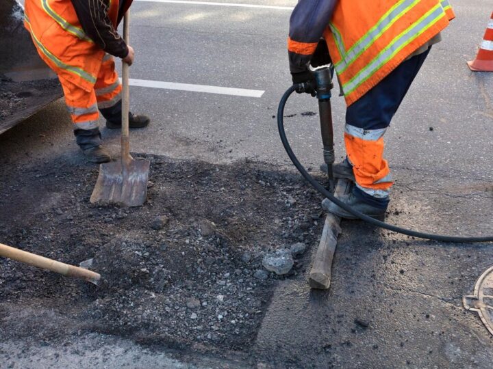 Utrudnienia drogowe i przerwy w dostawie wody w weekend na Kamiennej i Ślężnej