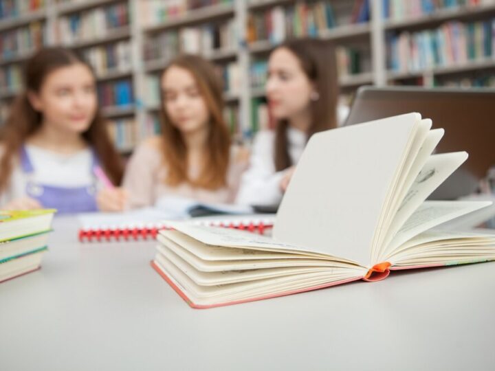 Ferie pełne kreatywności w Siechnicach: dzieci odkrywają talenty!