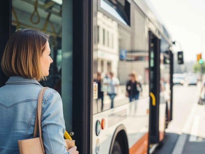 Nowe oblicze komunikacji miejskiej na Powstańców Śląskich od 21 marca 2026!