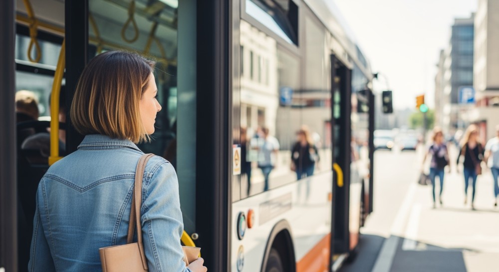 Nowe oblicze komunikacji miejskiej na Powstańców Śląskich od 21 marca 2026!