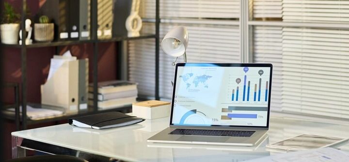 Gdzie trafiają Twoje podatki? Finanse gminy Czernica na wyciągnięcie ręki!